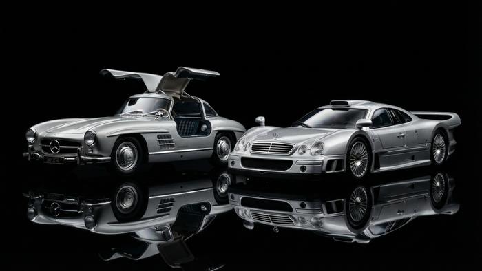 Mercedes model cars — 300SL Gullwing and CLK GTR diecast 1:18