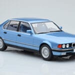 BMW Série 7 E32 730i Azul MCG 1:18