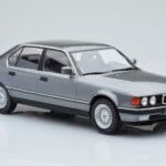 BMW Série 7 E32 740i Prata MCG 1:18