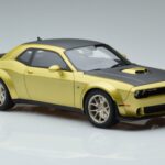 Dodge Challenger R/T Scat Pack Widebody 50.º Aniversário GT Spirit 1:18
