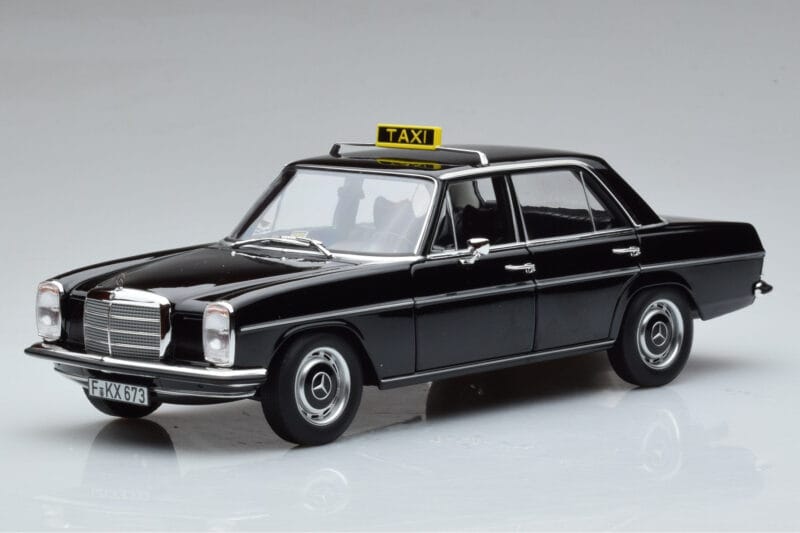 Mercedes 200 W115 Táxi Norev 1:18
