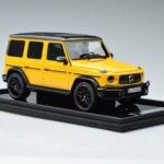 Mercedes Mercedes AMG G63 W463 Amarelo MotorHelix 1:18 1:18 Resina