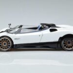 Pagani Pagani Zonda HP Barchetta Fibra de Carbono Branco LCD 1:18 1:18 Metal