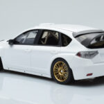 Subaru Impreza WRX STI R205 Com Peças Personalizadas Branco Otto 1:18 - image 5 of 6