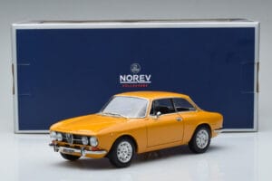 Alfa Romeo 1750 GTV Amarelo Norev 1:18 187910 Metal - imagem 7 de 7