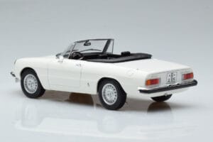 Alfa Romeo 2000 Spider Branco Norev 1:18 187882 Metal - imagem 6 de 7