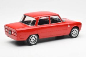 Alfa Romeo Giulia Nuova Super Vermelho Custom Wheels MCG 1:18 MCG18333 Metal - imagem 2 de 6