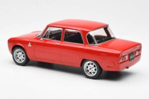 Alfa Romeo Giulia Nuova Super Vermelho Custom Wheels MCG 1:18 MCG18333 Metal - imagem 5 de 6