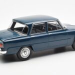 Alfa Romeo Giulia TI Azul Petróleo Norev 1:18 - image 2 of 6
