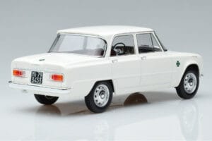 Alfa Romeo Giulia Ti Super Norev 1:18 187970 Metal - imagem 2 de 6