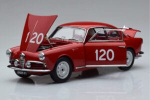 Alfa Romeo Giulietta SV #120 Mille Miglia 1956 Kyosho 1:18 08957A Metal - imagem 2 de 9