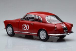 Alfa Romeo Giulietta SV #120 Mille Miglia 1956 Kyosho 1:18 08957A Metal - imagem 6 de 9