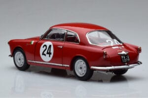 Alfa Romeo Giulietta SV #24 Targa Florio 1958 Kyosho 1:18 08957B Metal - imagem 6 de 9
