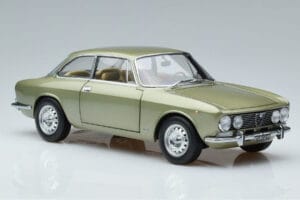 Alfa Romeo GTV 2000 Verde Edição Limitada Norev 1:18 187913 Metal - imagem 5 de 7