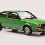 Alfa Romeo Alfasud Sprint Verde Otto 1:18 - image 4 of 6