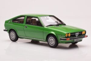 Alfa Romeo Alfasud Sprint Verde Otto 1:18 OT1043 Resina - imagem 4 de 6