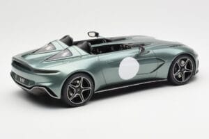 Aston Martin V12 Speedster Verde Metallic GT Spirit 1:18 GT906 Resina - imagem 2 de 6