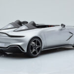 Aston Martin V12 Speedster Prata GT Spirit 1:18 - image 2 of 6