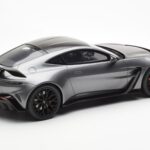 Aston Martin V12 Vantage Magnetic Prata GT Spirit 1:18 GT443 - image 2 of 6