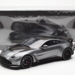 Aston Martin V12 Vantage Magnetic Prata GT Spirit 1:18 GT443 - image 6 of 6