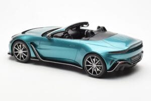 Aston Martin V12 Vantage Roadster Tayos Turquesa Verde GT Spirit 1:18 GT445 Resina - imagem 5 de 6