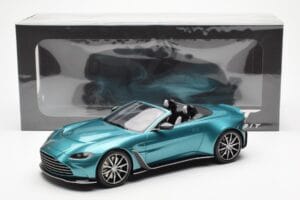 Aston Martin V12 Vantage Roadster Tayos Turquesa Verde GT Spirit 1:18 GT445 Resina - imagem 6 de 6