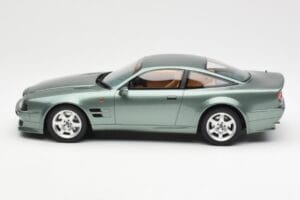 Aston Martin V8 Vantage Verde GT Spirit 1:18 GT345 Resina - imagem 3 de 6