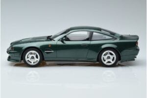 Aston Martin V8 Vantage Le Mans GT Spirit 1:18 GT401 Resina - imagem 3 de 6