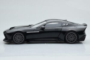 Aston Martin Victor Preto GT Spirit 1:18 GT428 Resina - imagem 3 de 6