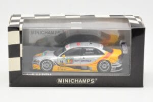 Audi A4 B7 DTM Team Audi Sport Phoenix #15 O. Jarvis DTM 2008 Minichamps 1:43 400081715 Metal - imagem 4 de 4