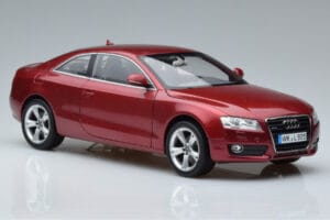 Audi A5 B8 Vermelho Granada Norev 1:18 188352 Metal - imagem 5 de 7