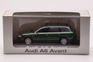 Audi A6 C5 Avant Verde Minichamps 1:43 5010106213 Metal - imagem 4 de 4