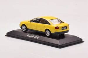 Audi A6 C5 Amarelo Minichamps 1:43 IND47004 Metal - imagem 3 de 4