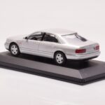 Audi A8 D2 Prateado Minichamps 1:43 - image 3 of 4