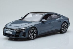 Audi E-Tron GT Cinzento GT Spirit 1:18 GT393