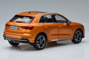 Audi Q3 F3 Laranja FAW 1:18 05730Q32019 Metal - imagem 3 de 7