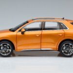 Audi Q3 F3 Laranja FAW 1:18 05730Q32019 Metal - image 4 of 7