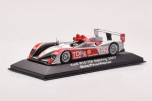 Audi R10 TDI LMP1 #2 F. Biela / E. Pirro / M. Werner 12 Hours of Sebring 2007 Minichamps 1:43 5020700233 Metal - imagem 2 de 4