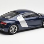 Audi R8 4.2 FSI V8 Azul Kyosho 1:18 09213BL - image 3 of 8