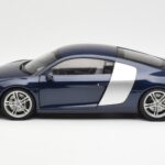 Audi R8 4.2 FSI V8 Azul Kyosho 1:18 09213BL - image 4 of 8
