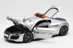 Audi R8 5.2 DTM Safety Car 2010 Kyosho 1:18 09216DTM Metal - imagem 2 de 8