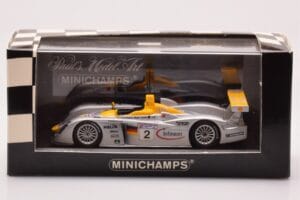 Audi R8 Infineon #2 L. Aiello / R. Capello / Pescatori 2nd Place 24 Hours of Le Mans 2001 Minichamps 1:43 400011202 Metal - imagem 4 de 4