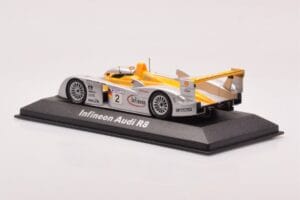 Audi R8 Infineon #2 Winner ALMS Petit Le Mans 2002 Minichamps 1:43 400021382 Metal - imagem 3 de 4