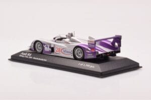 Audi R8 LMP900 #28 F. Biela / P. Kaffer / A. McNish 12 Hours of Sebring Winner 2004 Minichamps 1:43 4000412328 Metal - imagem 3 de 4