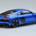 Audi R8 Performance Azul Kengfai 1:18 - image 3 of 10