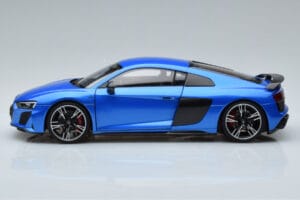 Audi R8 Performance Azul Kengfai 1:18 VAKF-0355 Metal - imagem 5 de 10
