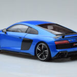 Audi R8 Performance Azul Kengfai 1:18 - image 7 of 10