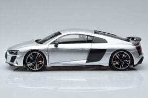 Audi R8 Performance Prateado Kengfai 1:18 VAKF-0354 Metal - imagem 5 de 10