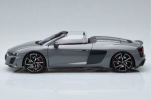 Audi R8 Spyder Performance Nardo Cinzento Kengfai 1:18 VAKF-0352 Metal - imagem 6 de 11