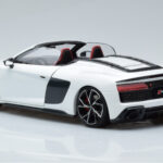 Audi R8 Spyder Performance Branco Kengfai 1:18 - image 8 of 11